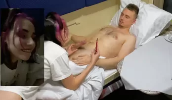 Разбудила соседа по поезду, чтобы он её трахнул