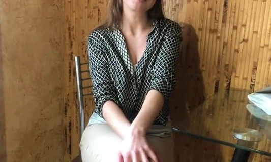 Русская училка соблазняет парня и занимается с ним сексом - русское порно с училкой