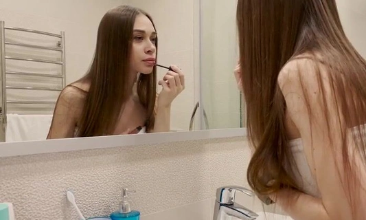 Хотела погулять с подругами, а парень захотел минетик