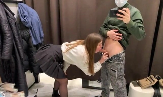 Экстримальный секс в примерочной нас так возбуждает