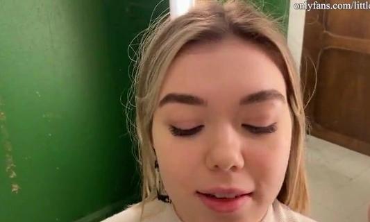 Ходил с девушкой на шопинг и так возбудился, что трахнул её в примерочной