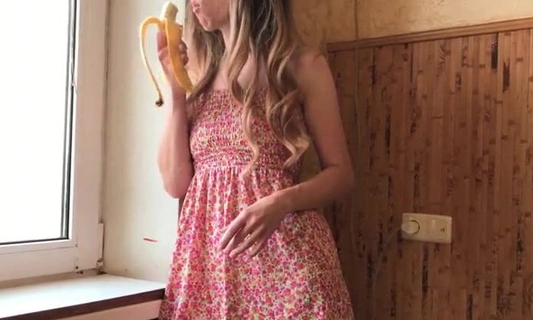 Сводная сестра Слушай.. У меня Стояк на тебя и Постоянно какие-то Фантазии..