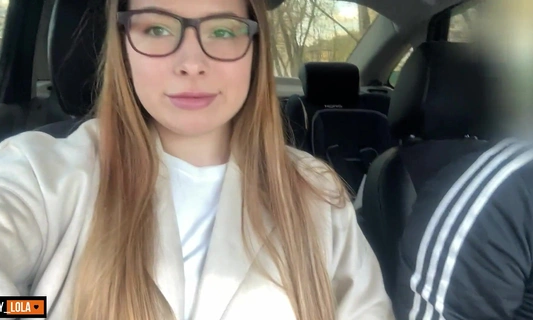 Весенняя прогулка на природе закончилась домашним сексом