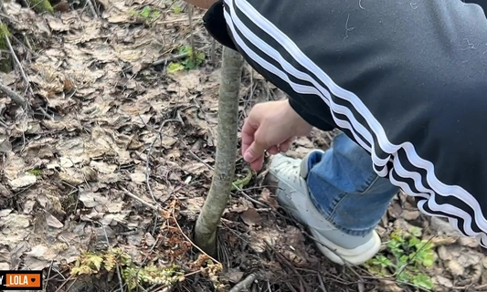 Весенняя прогулка на природе закончилась домашним сексом